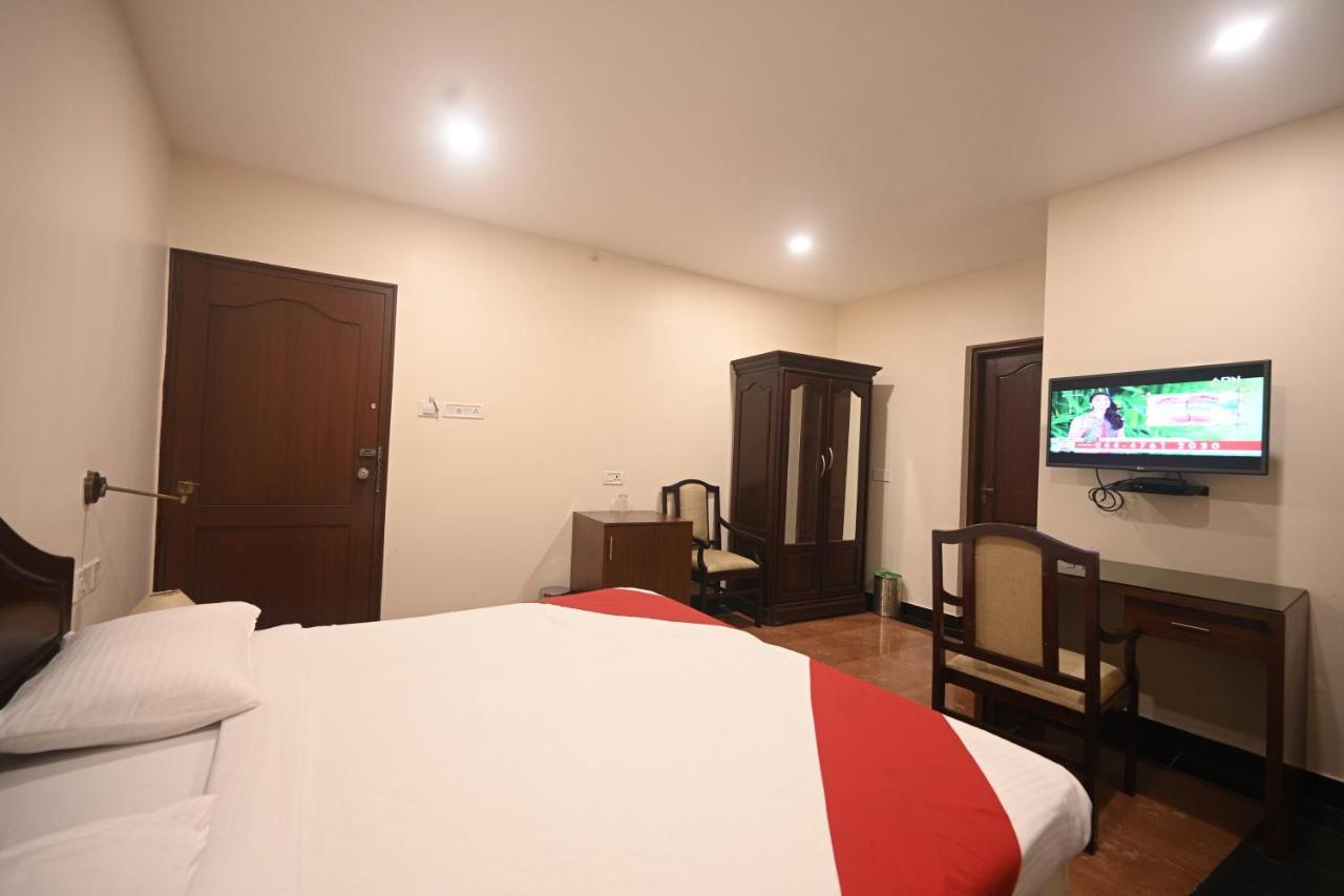 Hotel Bhagavath Gardens Chengannur Esterno foto