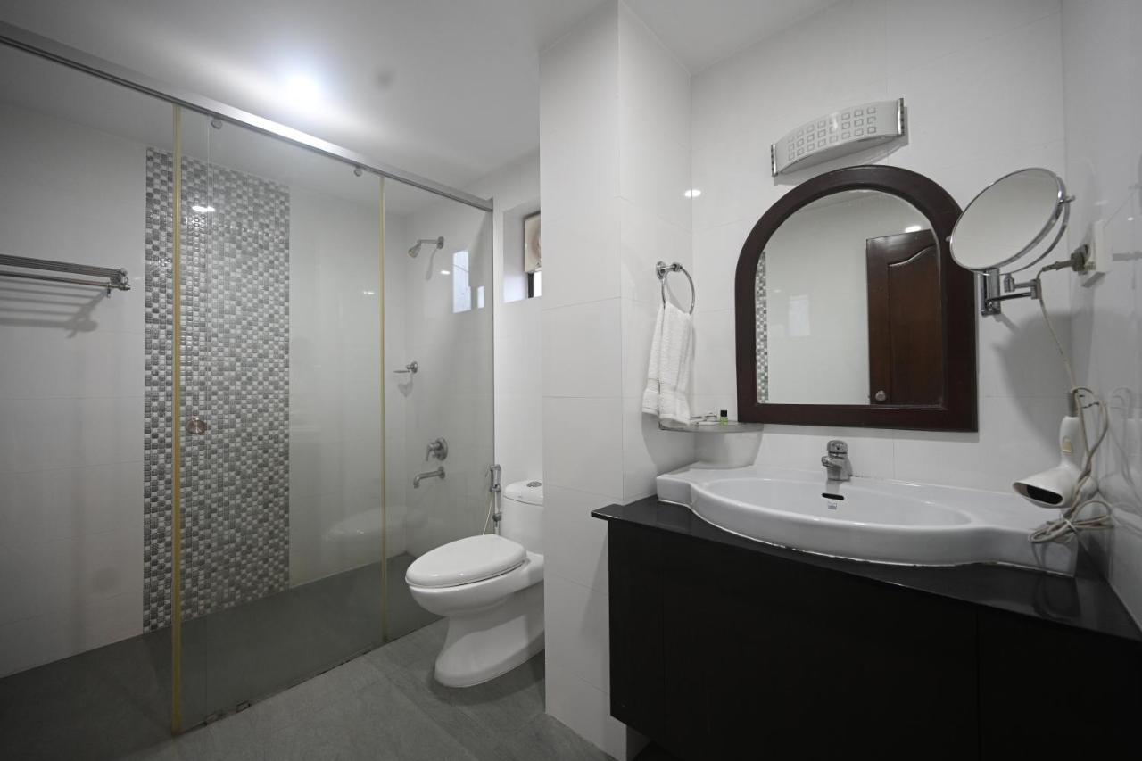 Hotel Bhagavath Gardens Chengannur Esterno foto